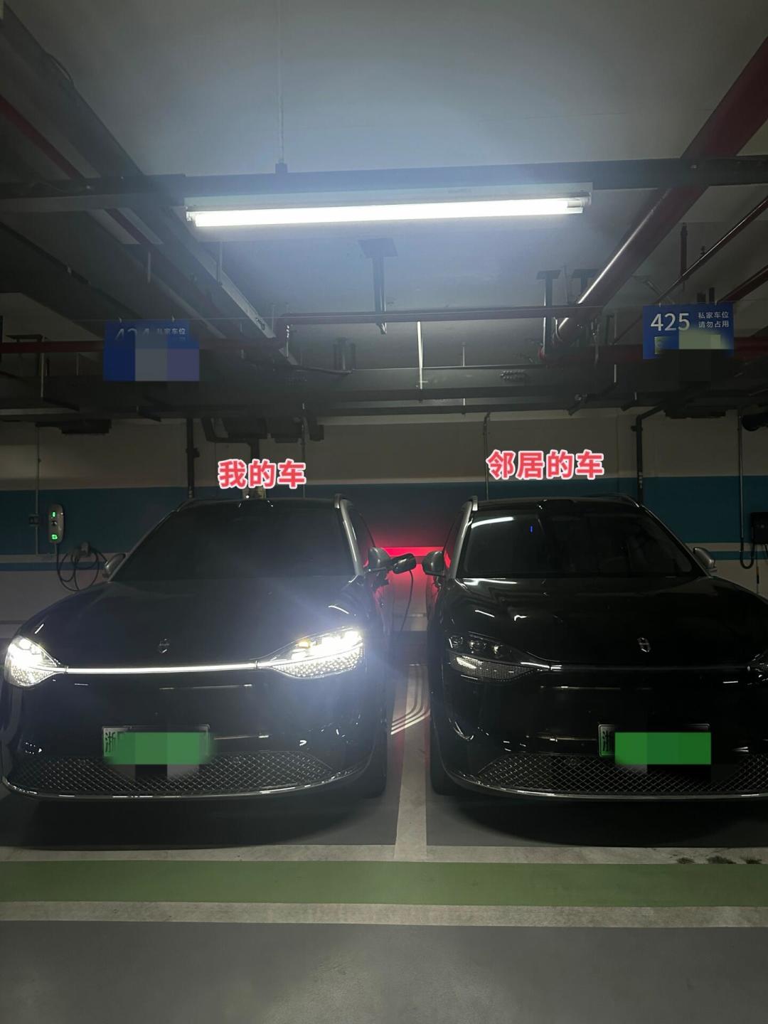 车停进去了,人下不来:新能源车车宽集体破1.9米,选车前先算一遍你的车位