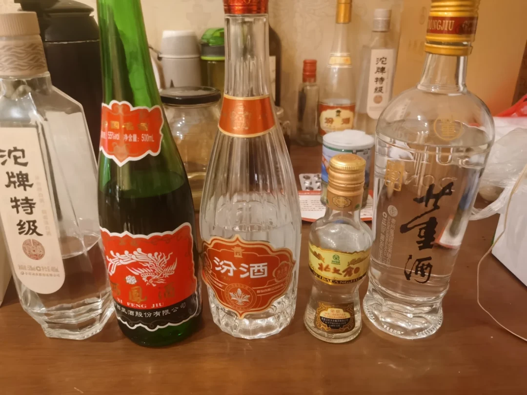 “西凤酒接待酒”的商标被无效了:“接待”俩字再也撑不起溢价,中秋宴请用酒该换个选法