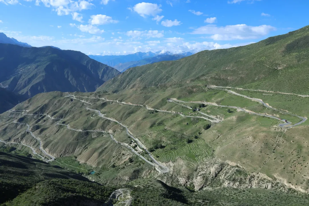 走完318别硬撑着开回去:自驾返程、川进青出、板车、火车托运4种方案算完账,差别比想象中大