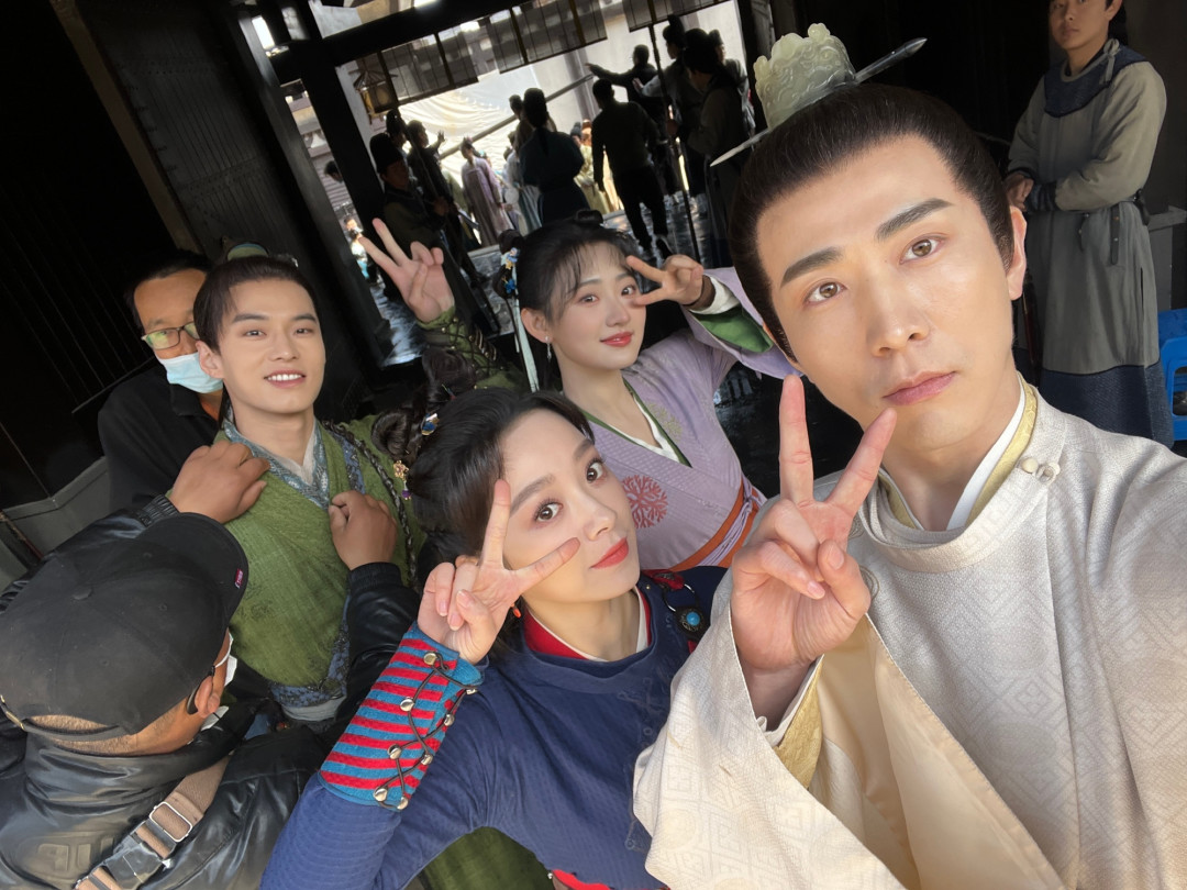 豆瓣6.4的《又见逍遥》两年后被挖坟重看:月如党的改编待遇账,30小时值不值