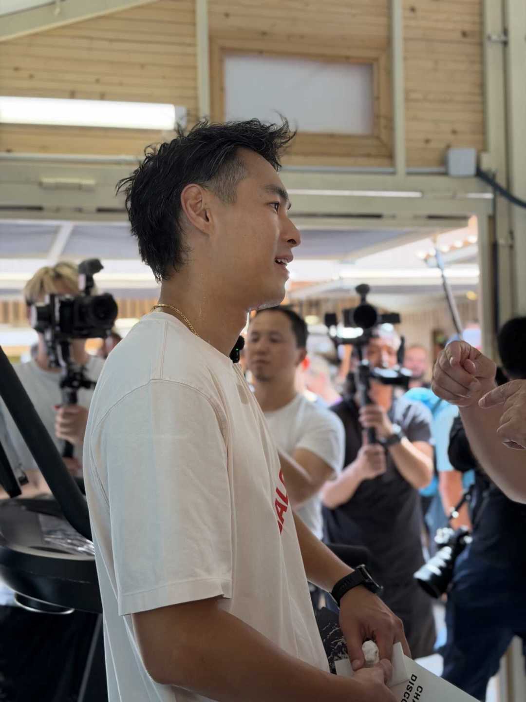 杨祐宁明天在 UTMB 跑人生首野:「新手村」组别离普通人到底有多远?