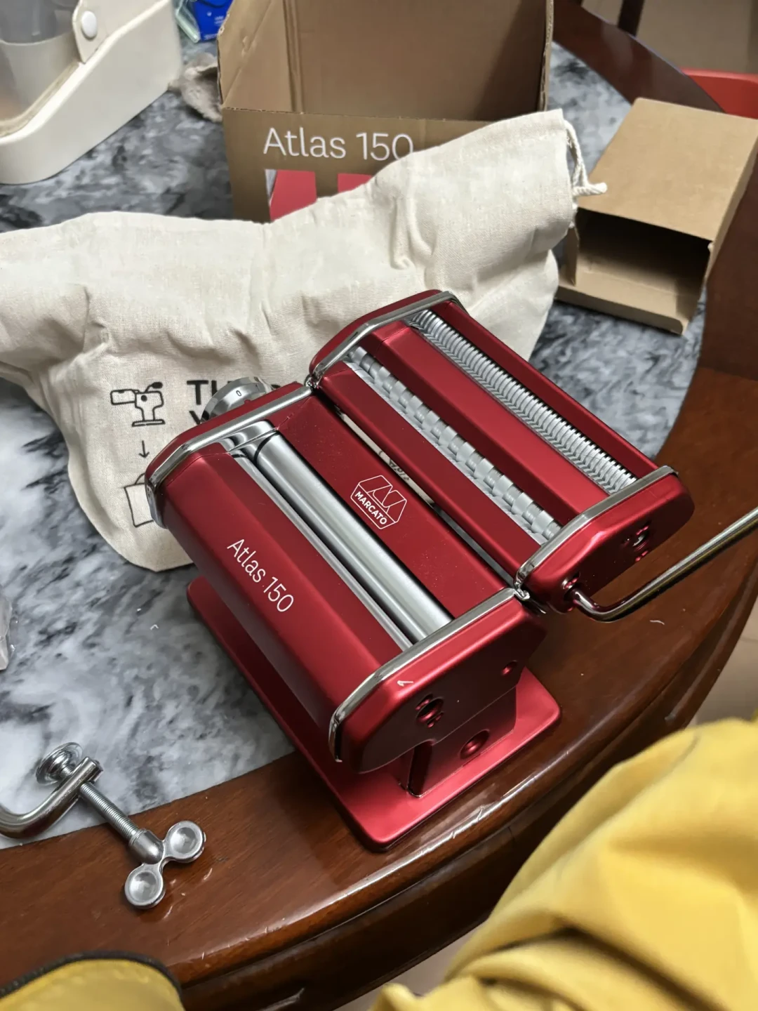 有人闲置十年,有人做一批冻一袋:我翻完几百条翻车帖,总结出面条机最容易踩的7个坑