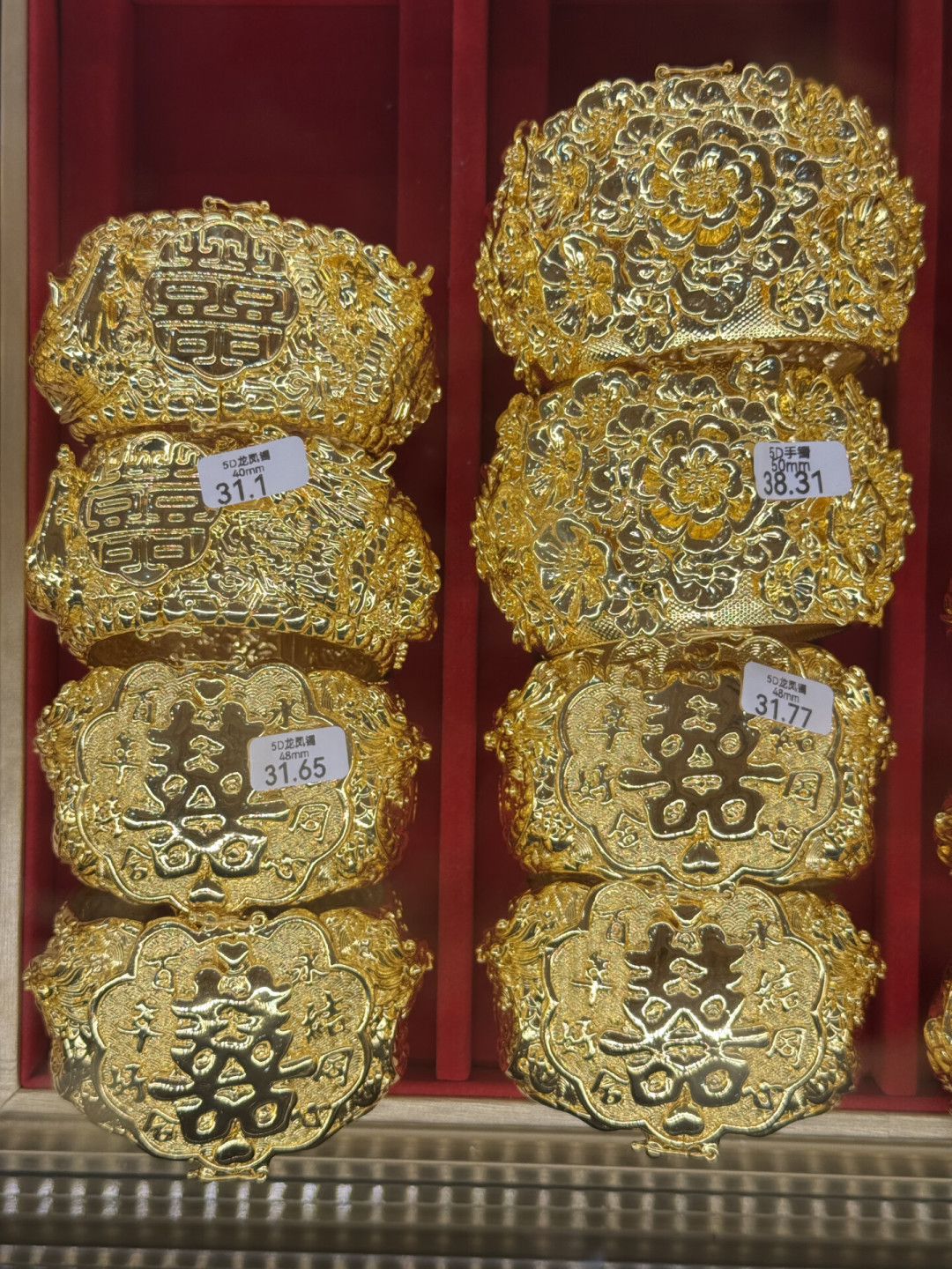 金饰挂牌1393元/克,同店克减到手最低1023元:同样60克五金,三个渠道差出2万多,备婚的先把这笔账算清