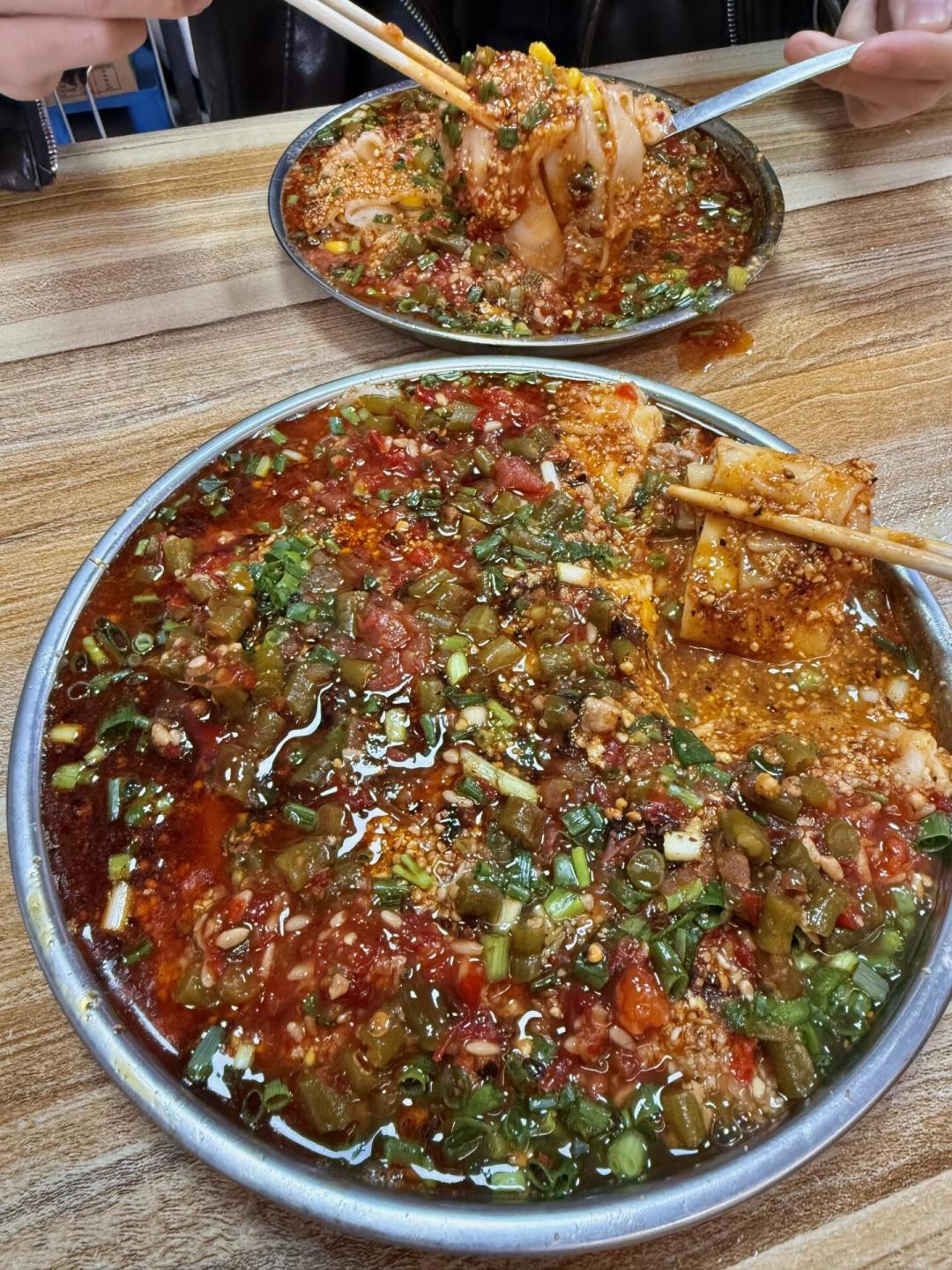 纯吃去哪个城市？翻了两个热帖150条真实提名：共识、黑马、争议城市都在这