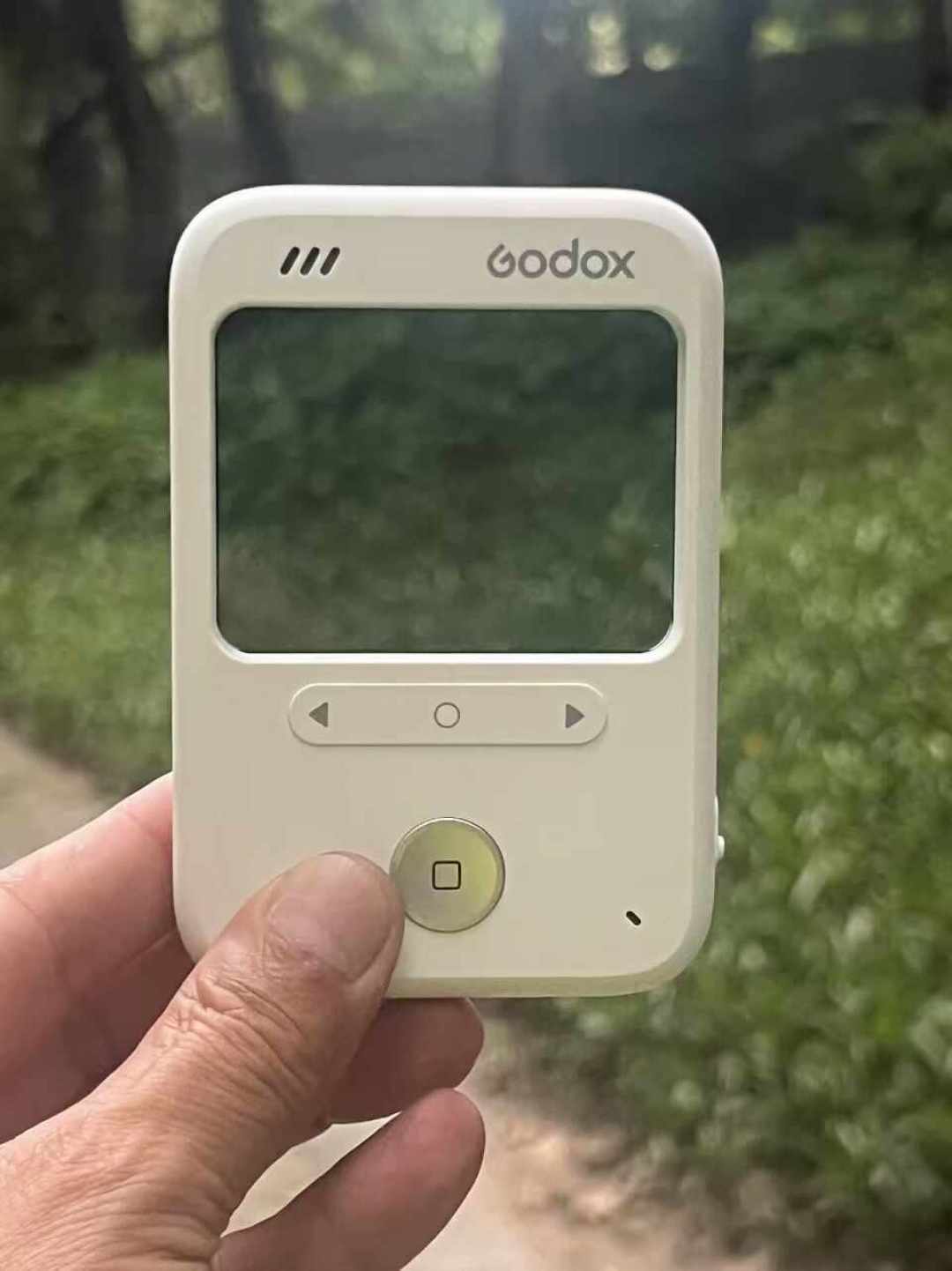 CCD越来越贵,平替越来越乱:翻完全网测评,我理清了4条真出片路线和3个别碰的坑