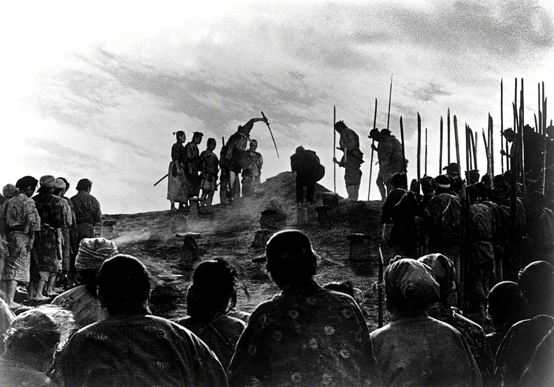 《七武士》上映72年后,有人问它是不是抄袭:黑泽明“借与被借”这笔账,一次说清