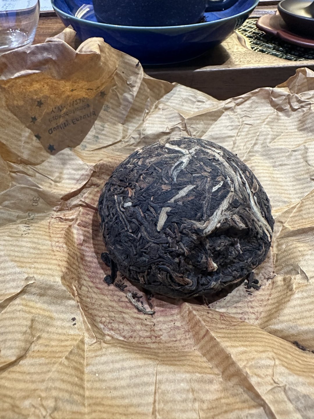 盲品14.5分垫底，老茶客却整件囤：下关沱茶的分数，没量出什么？