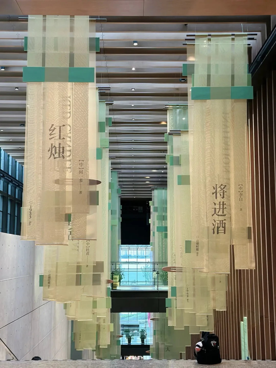 下周二开学:暑假最后一周,最值的遛娃地悄悄换成了宜家、书展和文具城——一趟搞定玩、买、收心,但一半帖子是广告