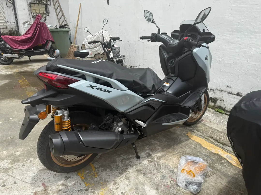 XMAX官方欧林斯后减震6950元:毕业费还是情怀税?看完这四条路再花钱
