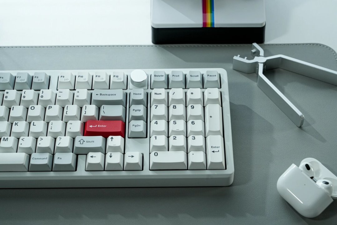 Keychron的1299元旗舰回报率反而不如615元新品:2026年选Keychron真的不能看价格