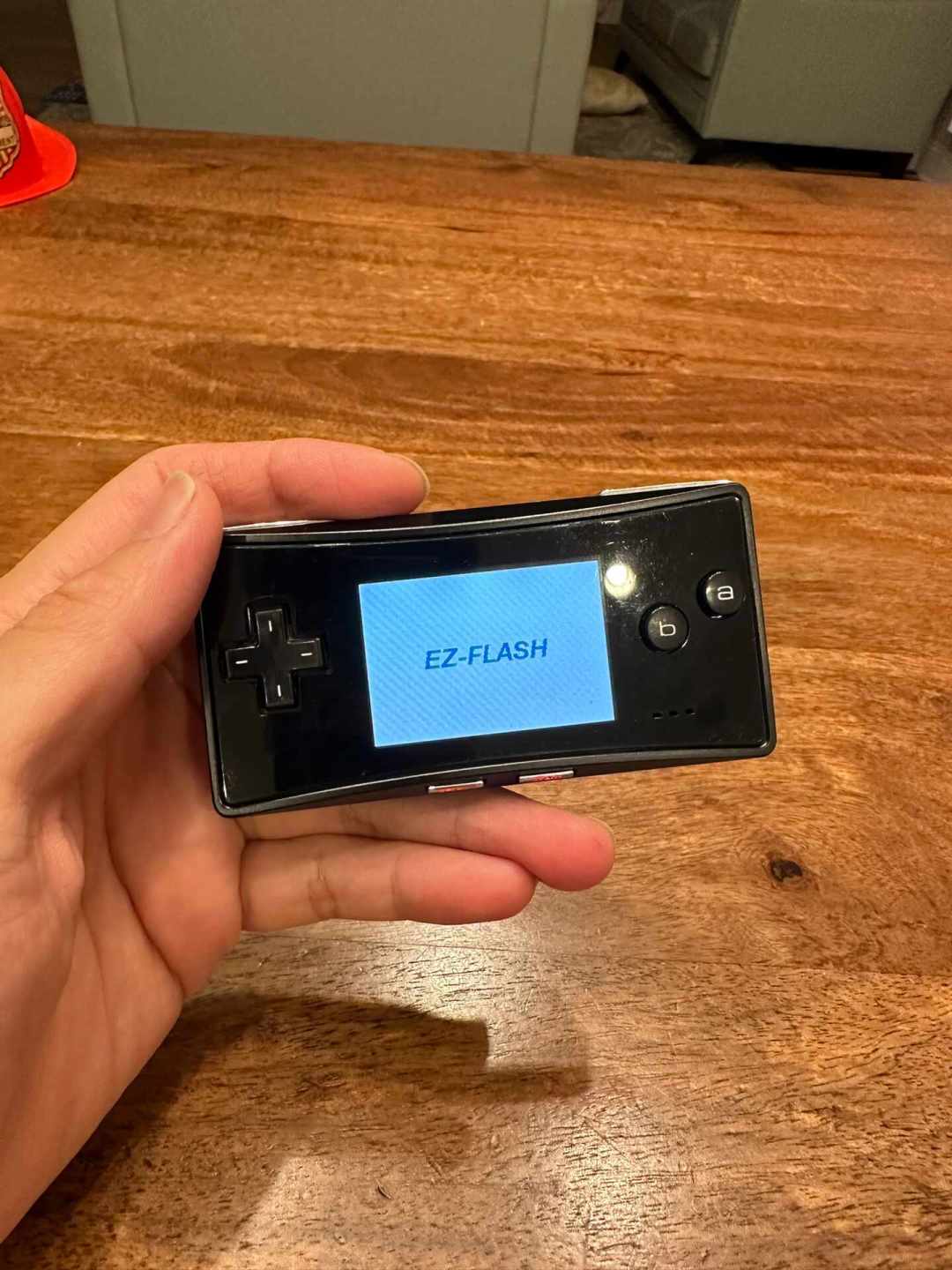 销量最惨的Game Boy正在悄悄涨价:GBM均价649元,皮卡丘限定已冲6000-8000元