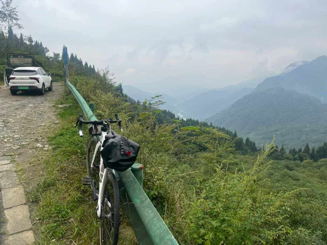 骑行318到底要准备多少钱?扒了几份4000到15000的真实骑行账单:钱反而是最好过的一关