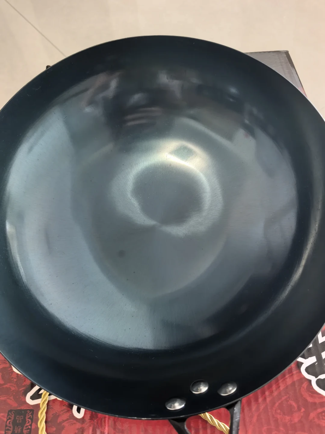 成本十二三块,卖到1800元:章丘铁锅的