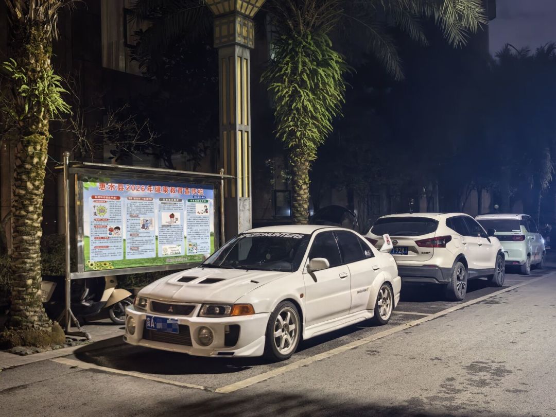 改件砸了二十多万,车卖10.98万:满改二手性能车集中抛售,接手前先把这笔残值账算清
