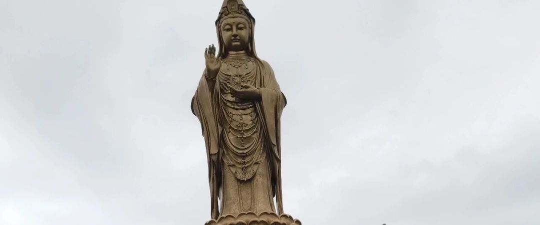 四大佛教名山第一次去哪座?门票、交通、求什么我全比了一遍,差距比你想的大