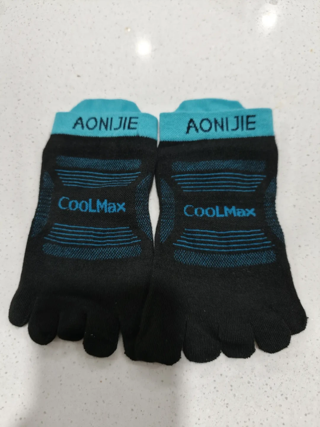 injinji卖170，奥尼捷只要40：翻完7个五趾袜品牌的真实口碑，我发现一半好评是广告