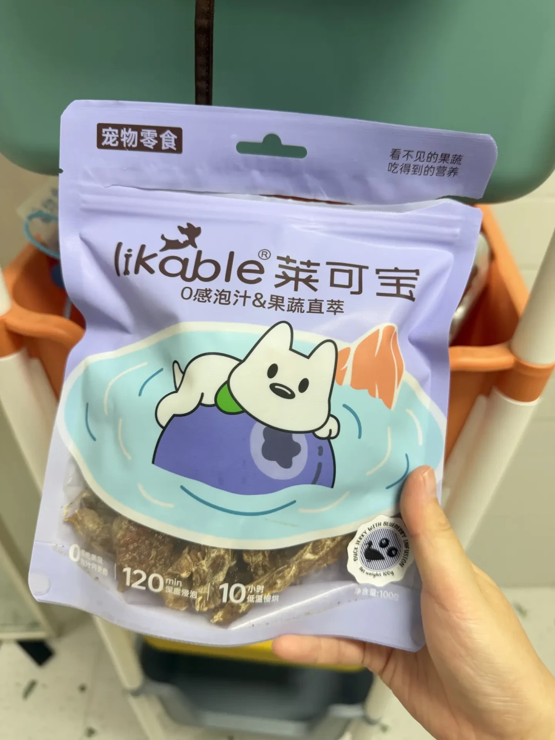 从亚宠展背回一箱零食,到底哪些能喂?翻完20多篇避雷帖,我分出了三档