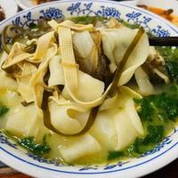 航班免费餐没取消！机场平价美食地图+禁带物品避坑清单