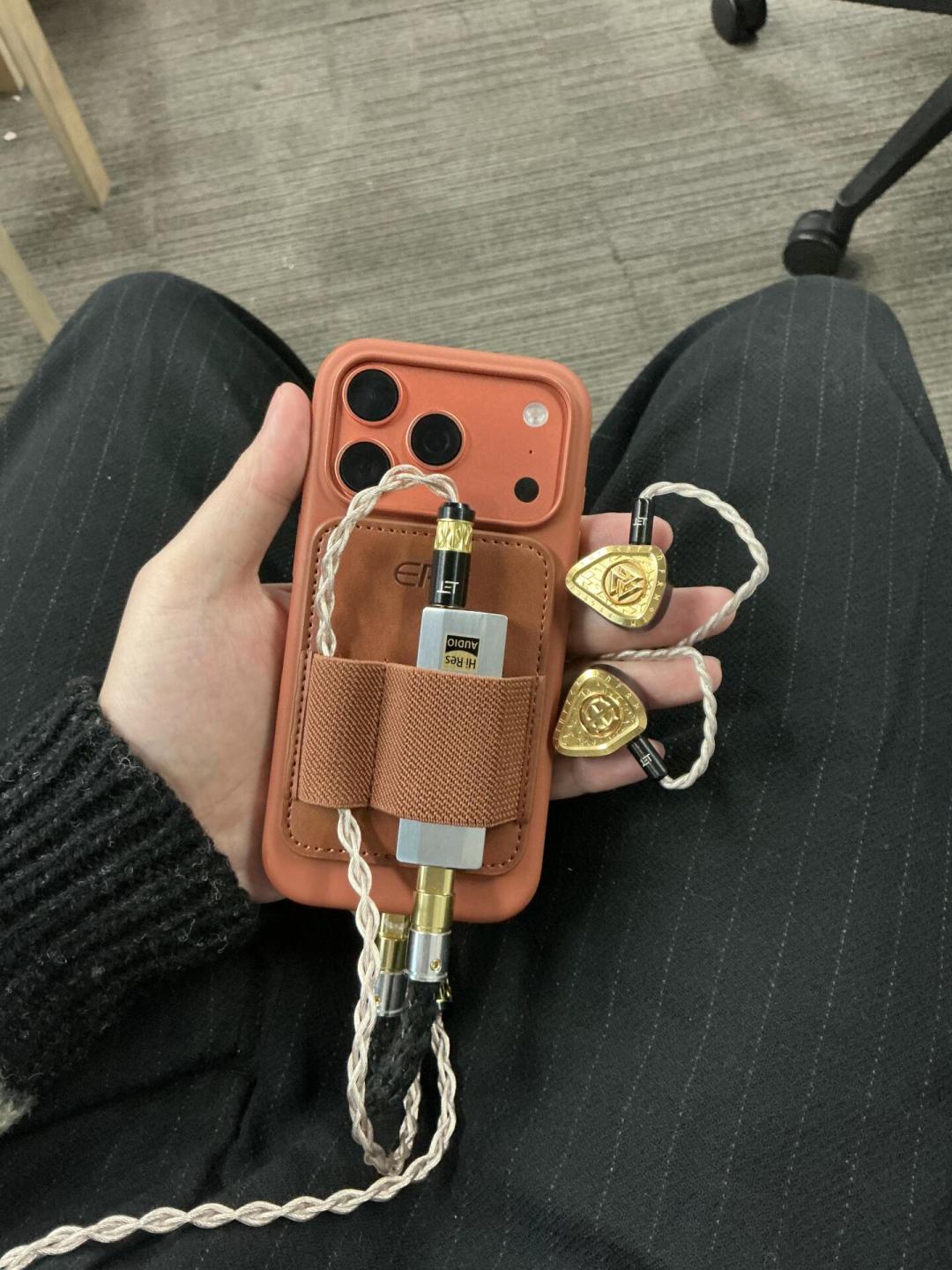 原来游戏玩家才是有线耳机的受众：百元HiFi耳机和游戏耳机，开学该怎么选