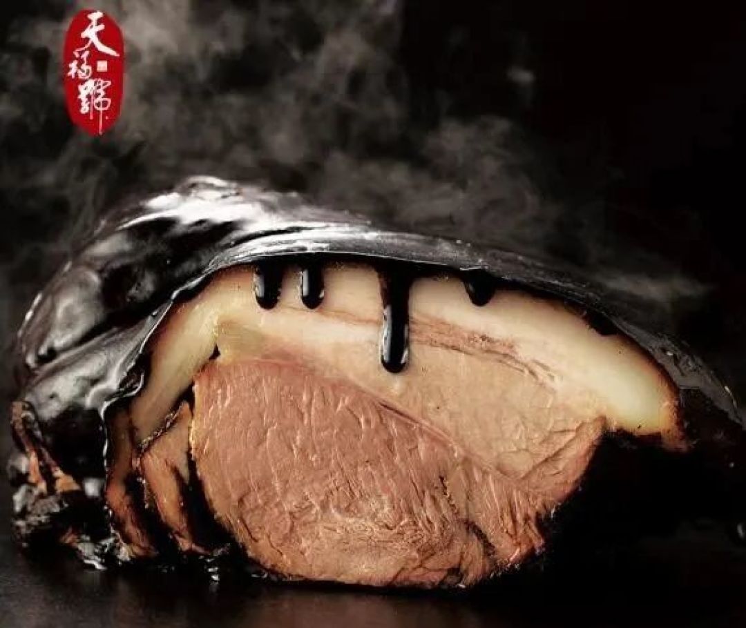 立秋备货50吨,一滴酱油不放:天福号酱肘子的门道,看懂再买不白花钱