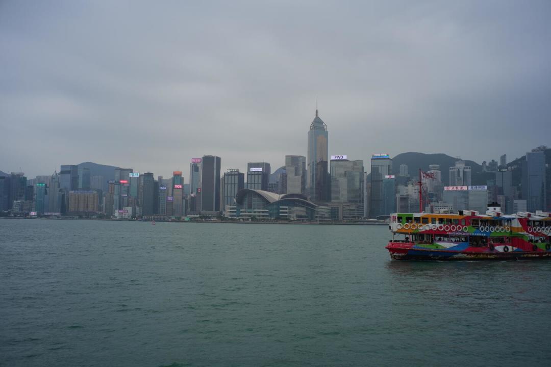 同一支福伦达35 1.4,SC和MC差的不是高低,是方向:主拍黑白还是彩色,决定你选哪个