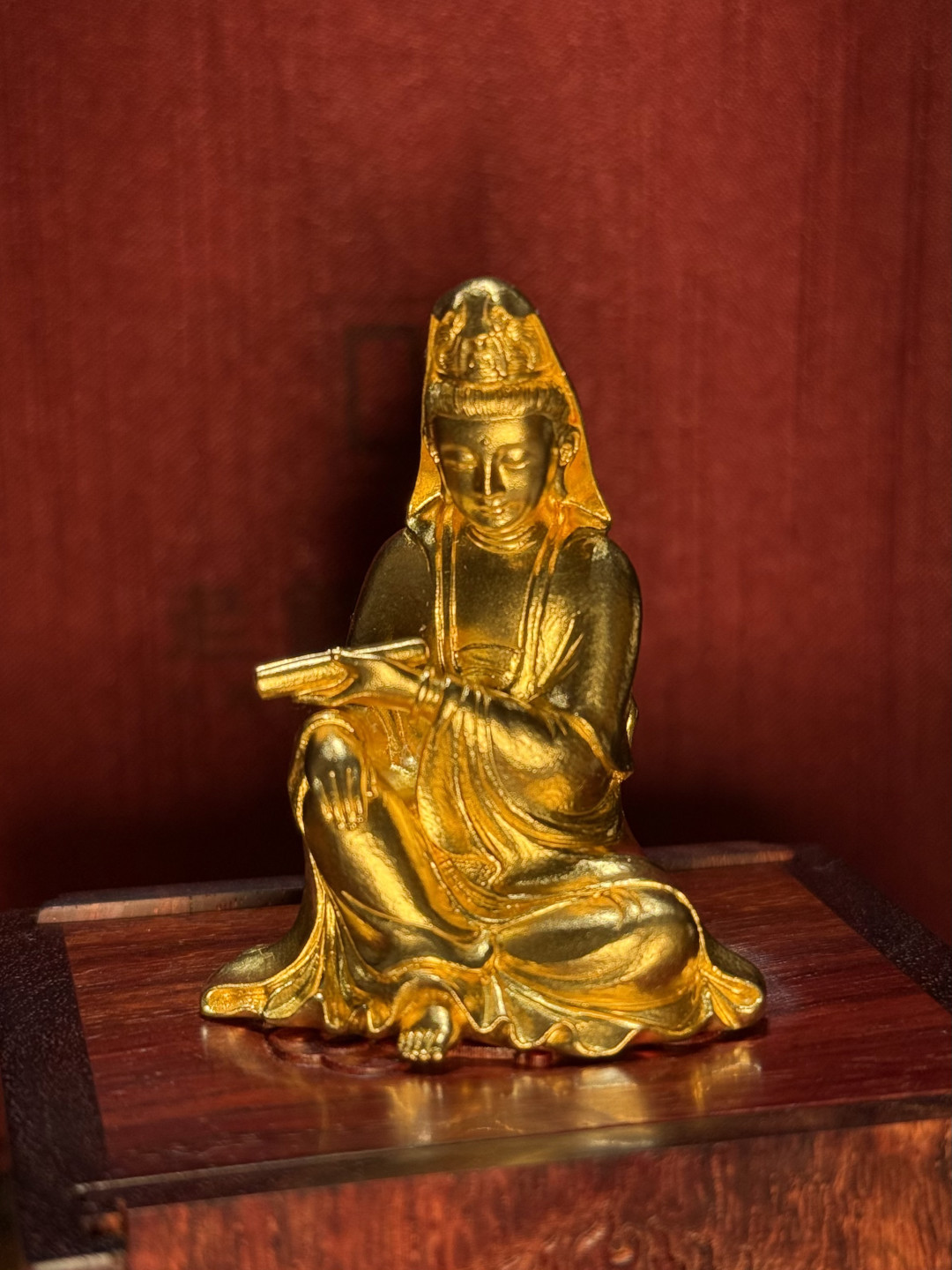 金价破1400元/克，黄金观音还在热销：品牌店、水贝、老铺三笔账，我替你算好了