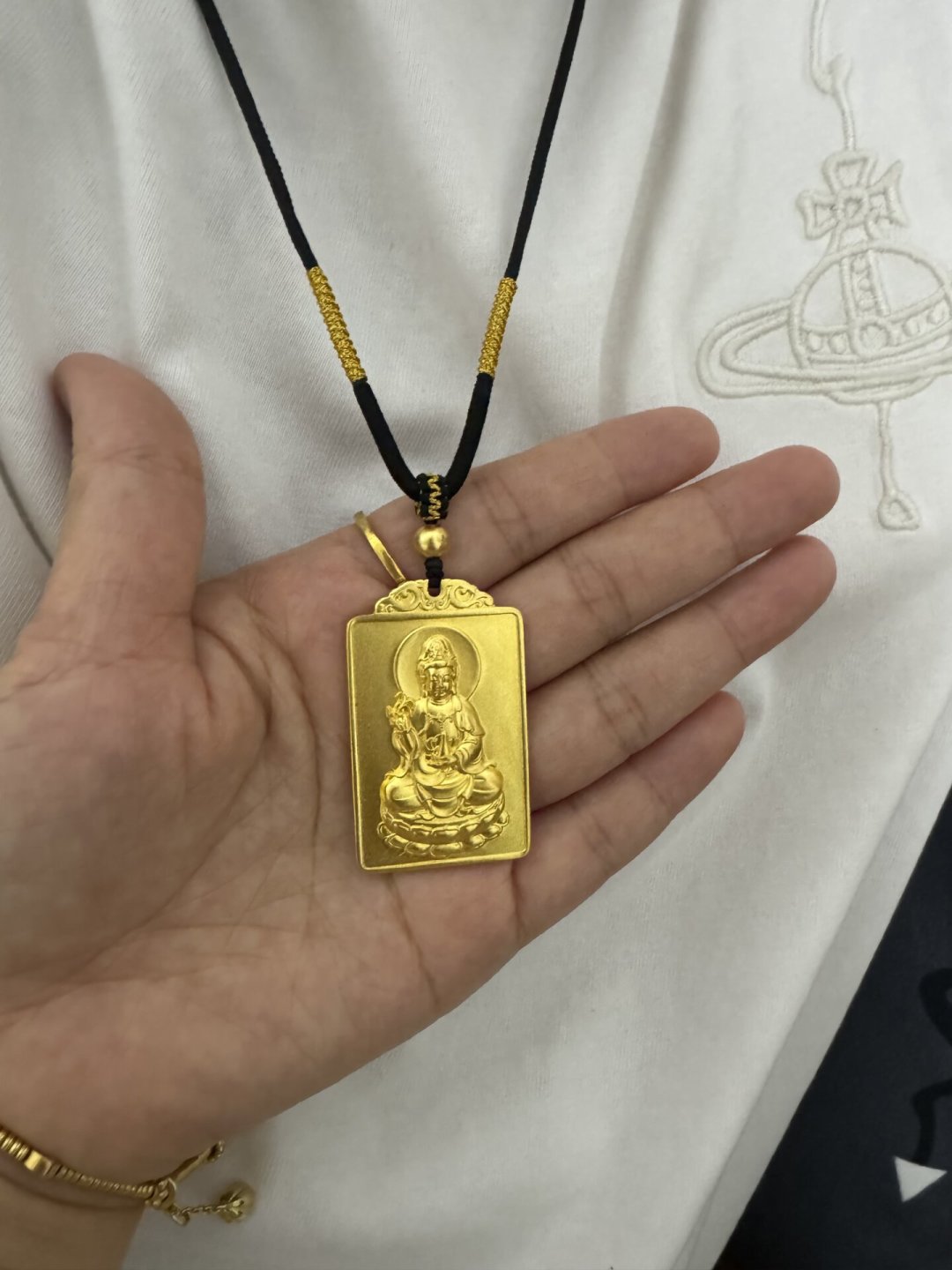 金价破1400元/克，黄金观音还在热销：品牌店、水贝、老铺三笔账，我替你算好了