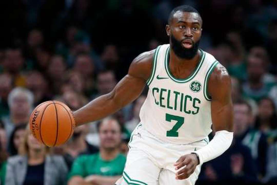 拿着3.04亿却劝人“把钱看好”:被交易到费城的杰伦·布朗,可能是NBA最清醒的理财头脑