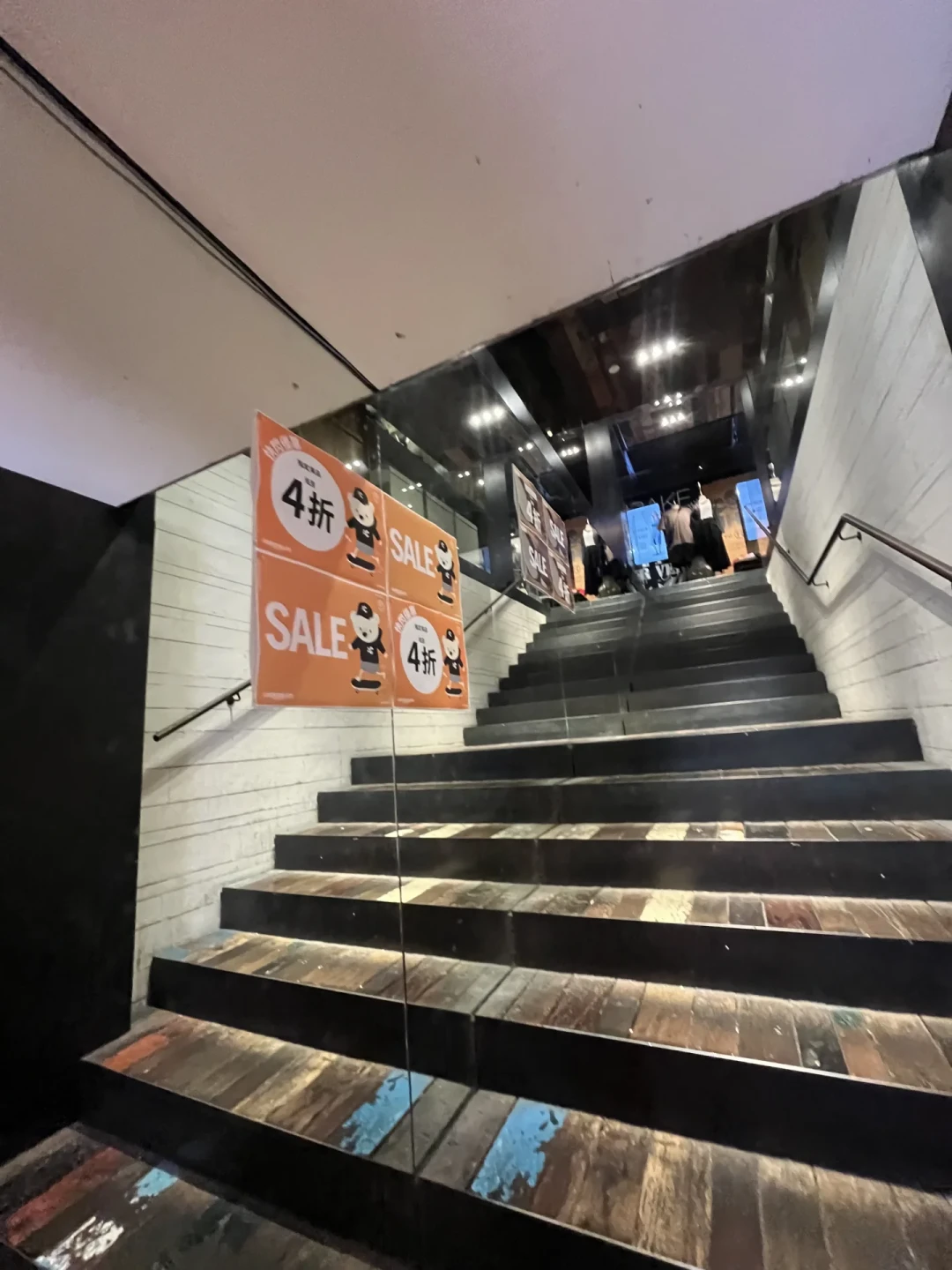 旺角4折买izzue:门店、折扣节奏与避坑,一篇讲清