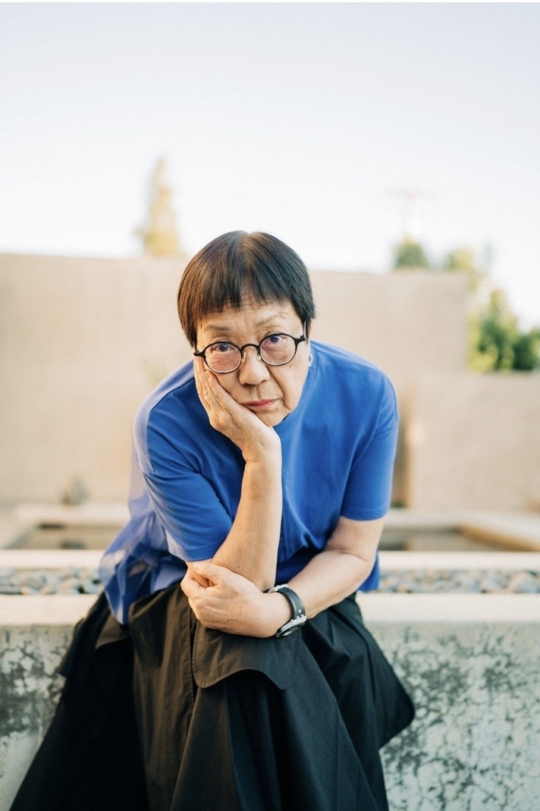 “如今年近八十,拍电影已变得力不从心”:许鞍华获釜山山茶花奖,感言比奖杯更值得读