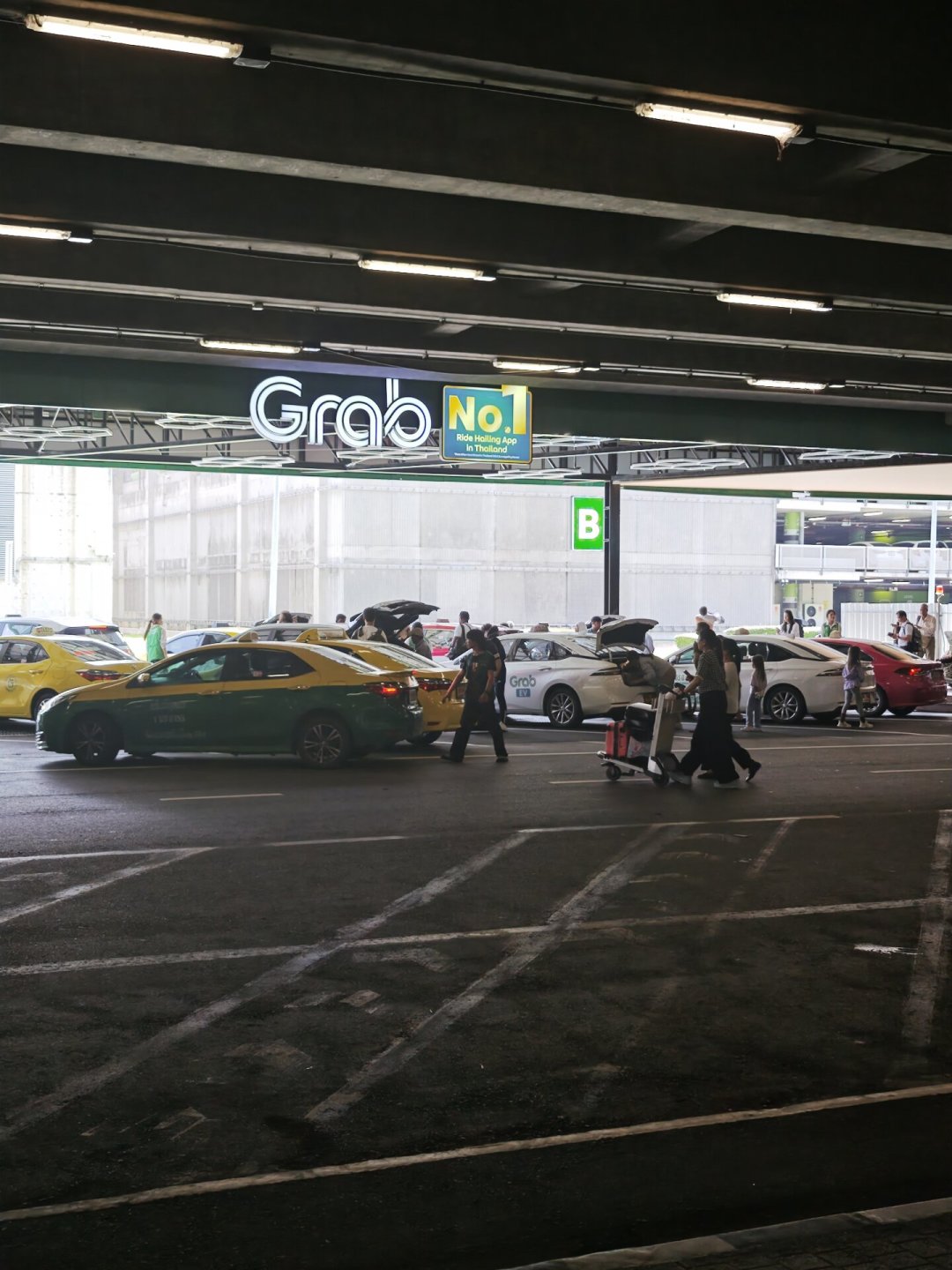 以为是导游来接的车：8·23曼谷绑架案复盘，上车前这4步要做
