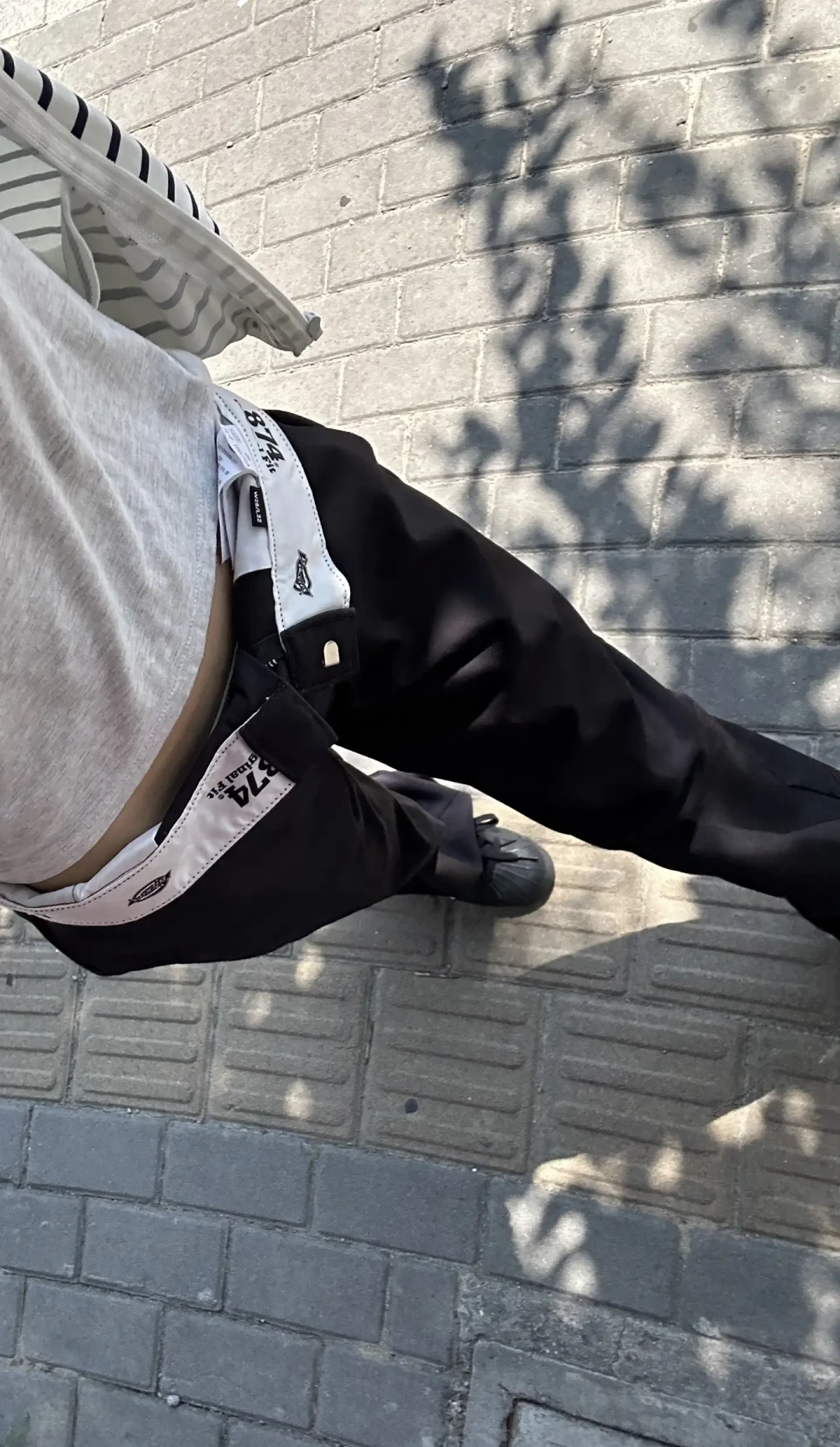 硬得像纸板、卡裆、码偏小:Dickies 874这三道门槛,下单前一次讲清