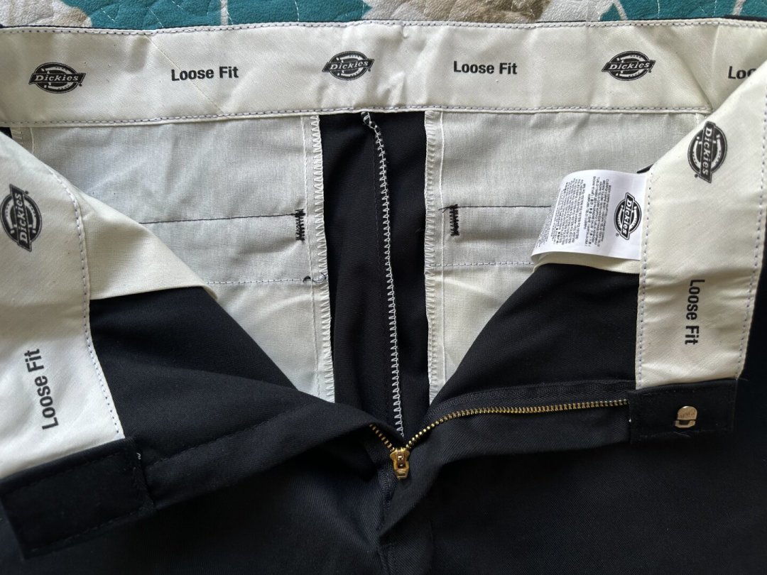 硬得像纸板、卡裆、码偏小:Dickies 874这三道门槛,下单前一次讲清