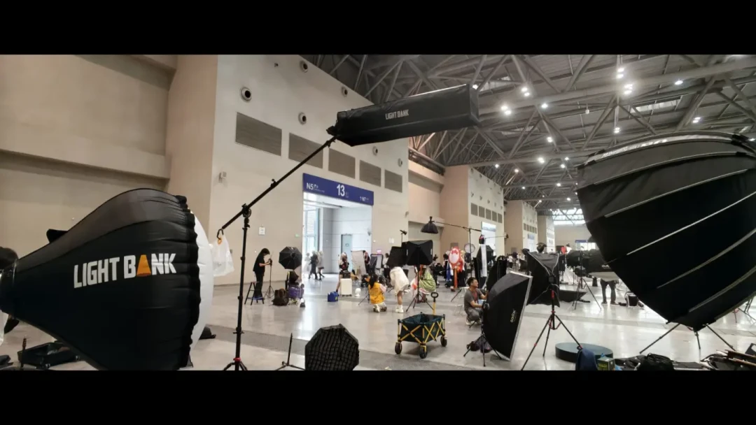 5元一张到120元一组:国庆漫展接场照,到底能赚多少