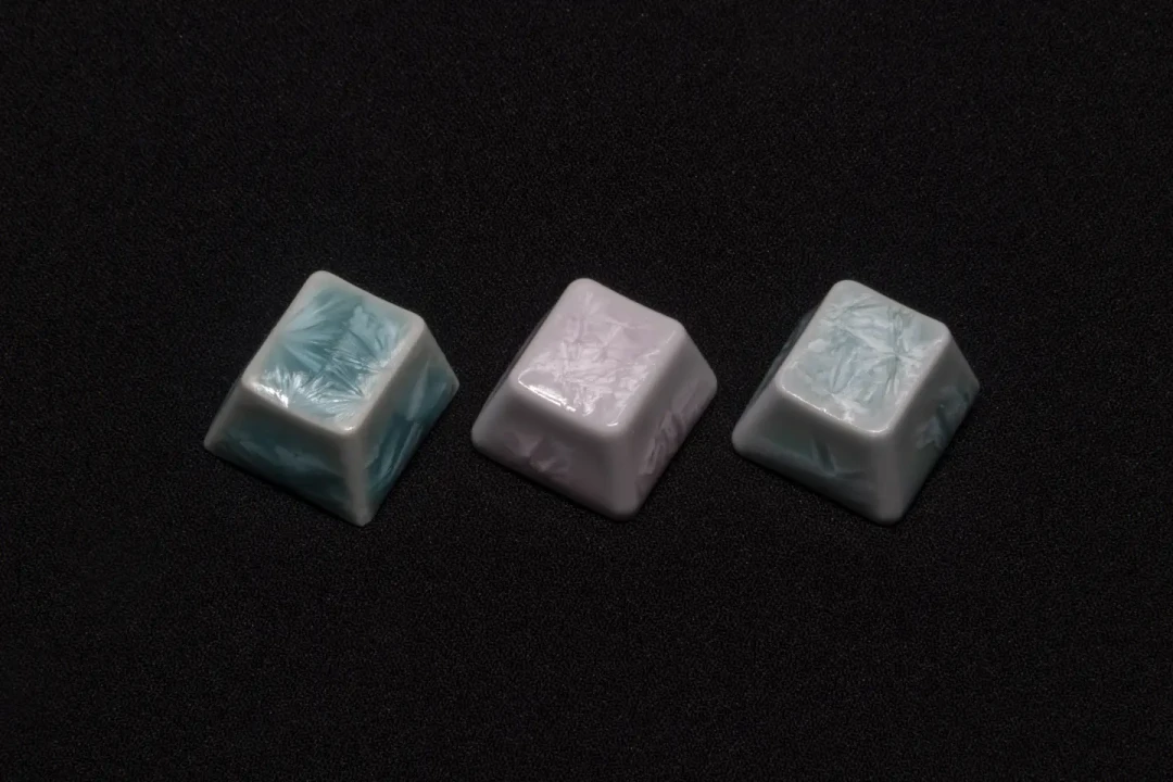 一摔就碎？胡闹工坊陶瓷键帽入手前，先把“碎”和“保修”算明白
