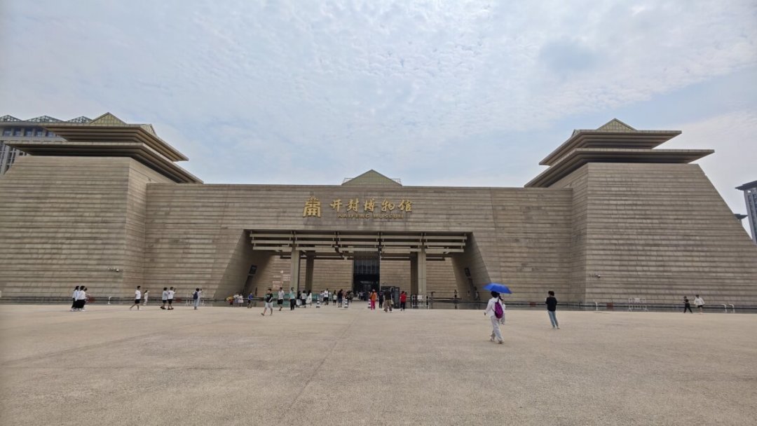 包拯特展正在开封博物馆展出：展里没有一件包拯的东西，却依然值得去