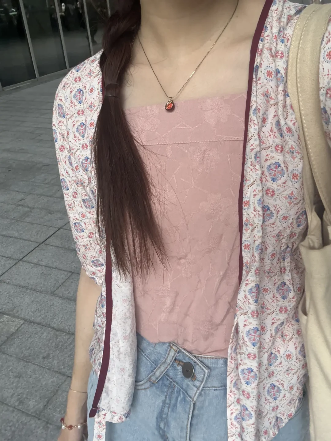 多一件外搭,夏天的汉服就能穿进秋天:八月底的混搭盘活指南