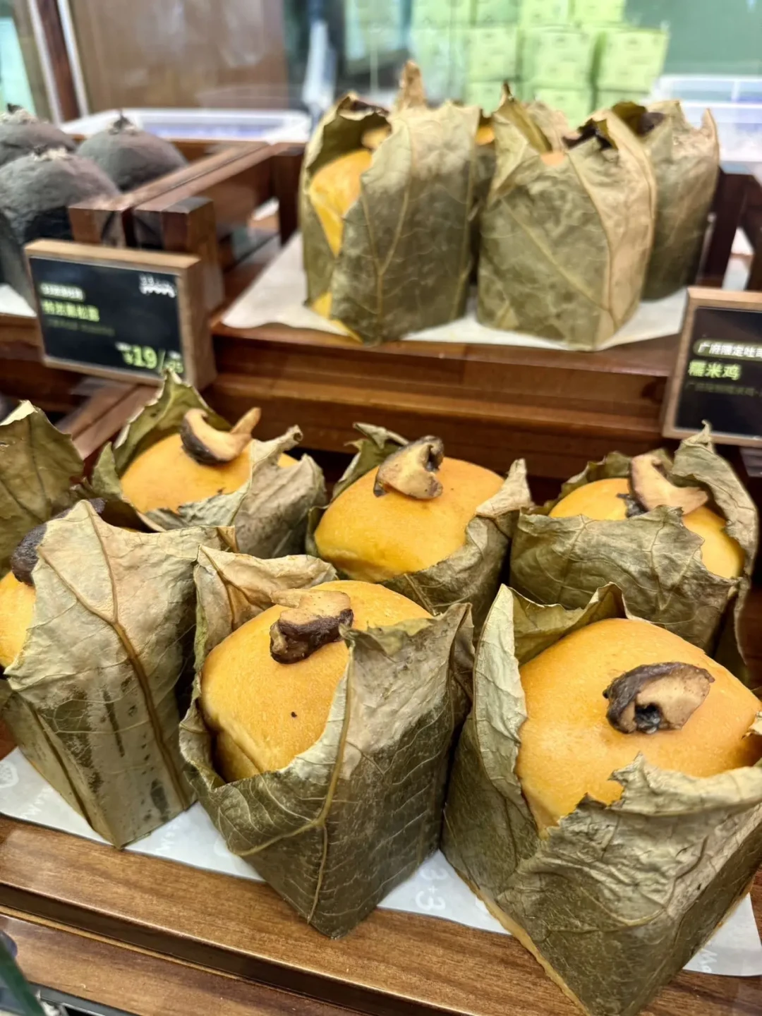 曾志伟的佛山吐司店值不值得排队?口碑、价格和股东名单都替你扒了一遍