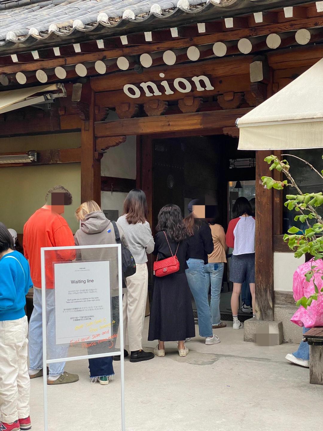 Cafe Onion值得排队吗?翻了近期几十条真实评价,选店、省队和点单一次讲清