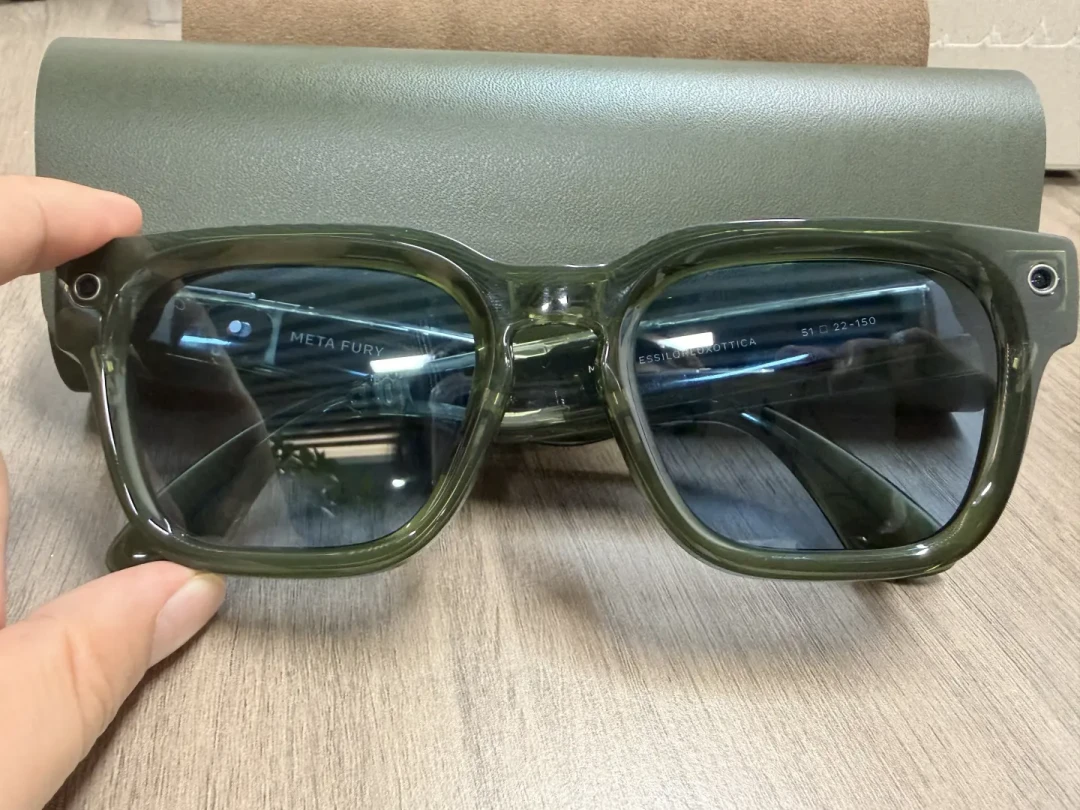 Meta 299美元自有品牌眼镜上市两个月:比雷朋便宜80美元,砍掉的不只是那个标