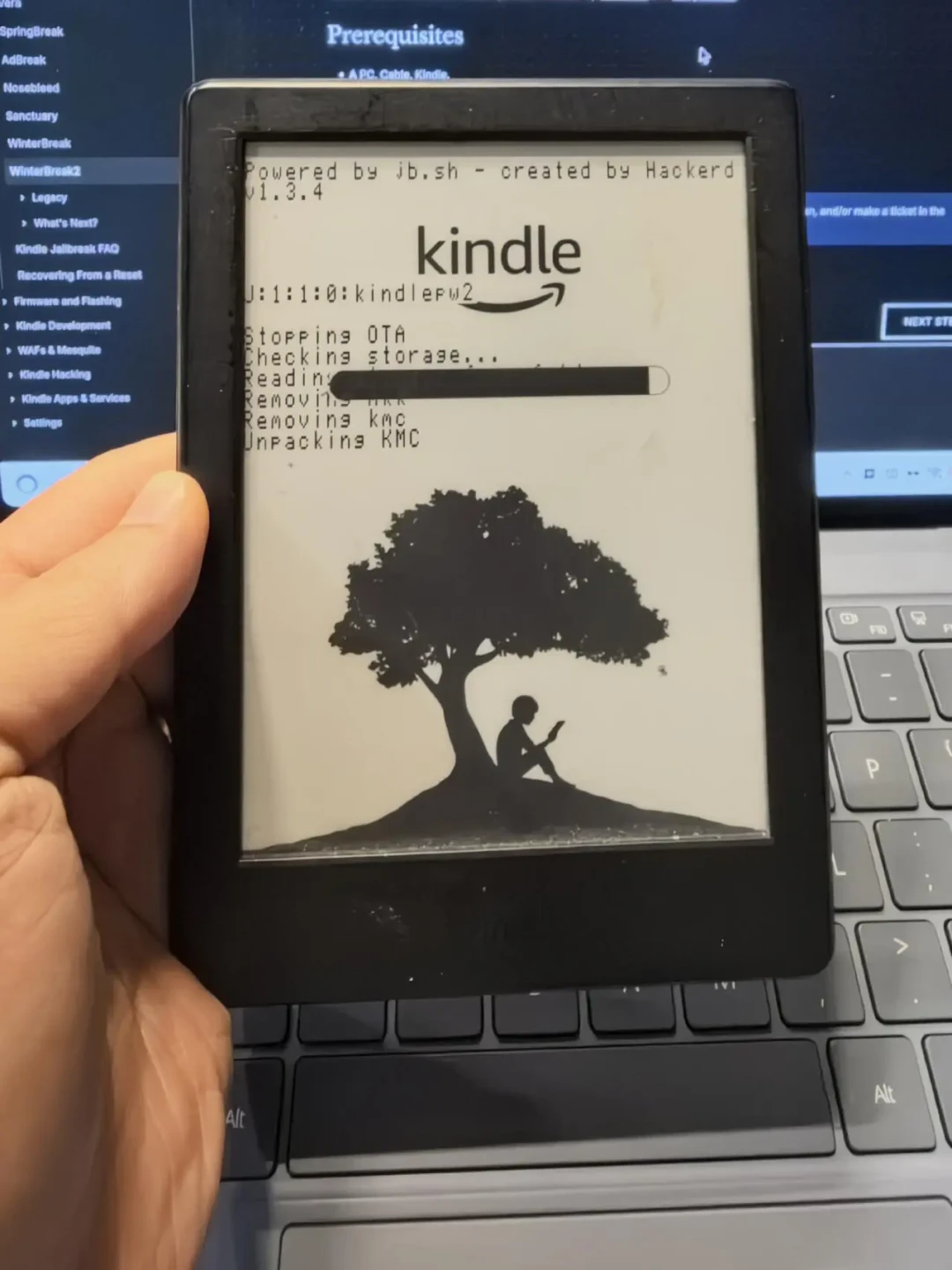 Kindle vera越狱爆火两周:免电脑、全系在售支持,但抄教程上车前,先查这三件事