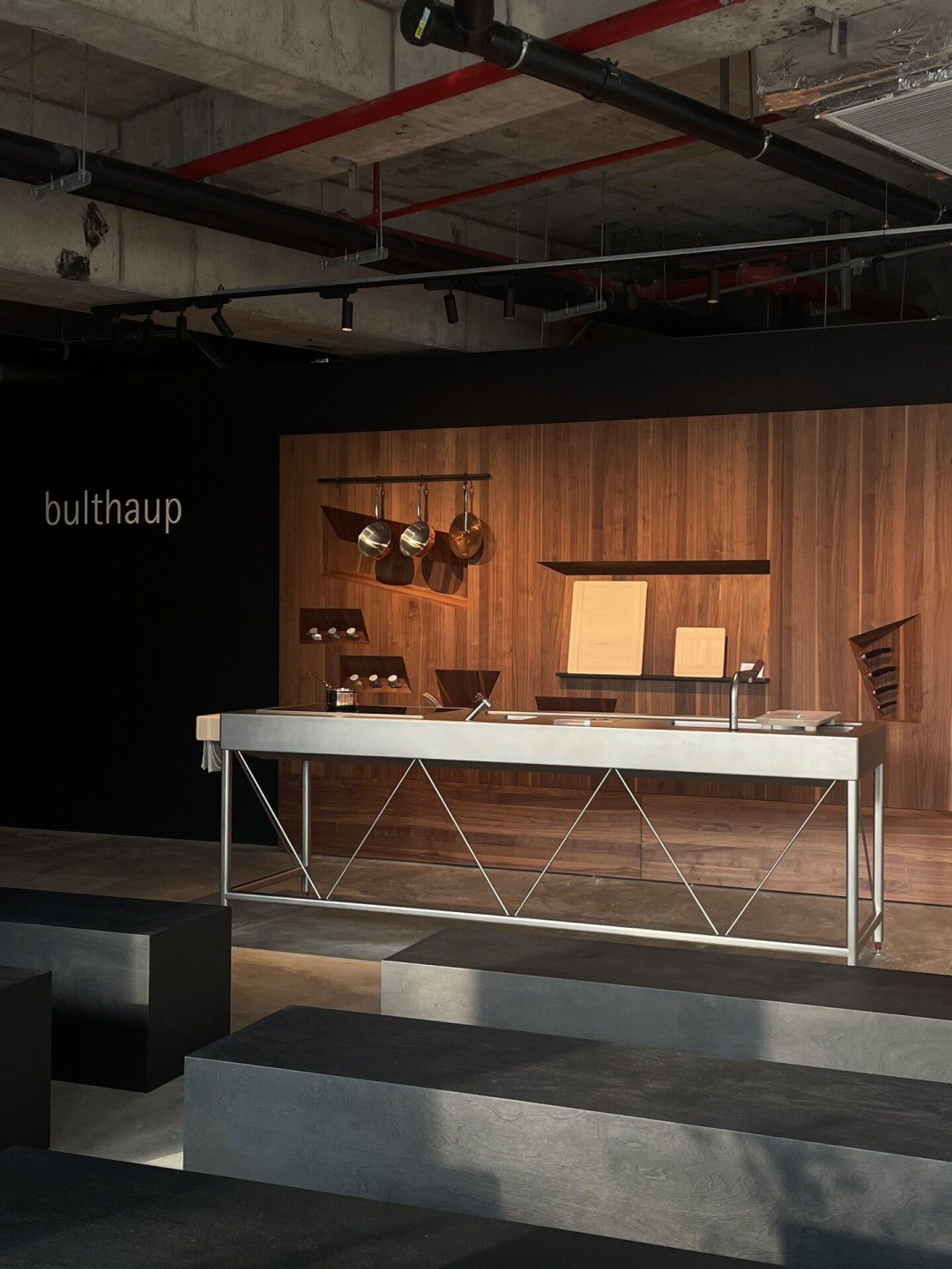 一套厨房百万起步，一个垃圾桶标价5万：德国顶奢厨房bulthaup到底怎么买才不踩坑