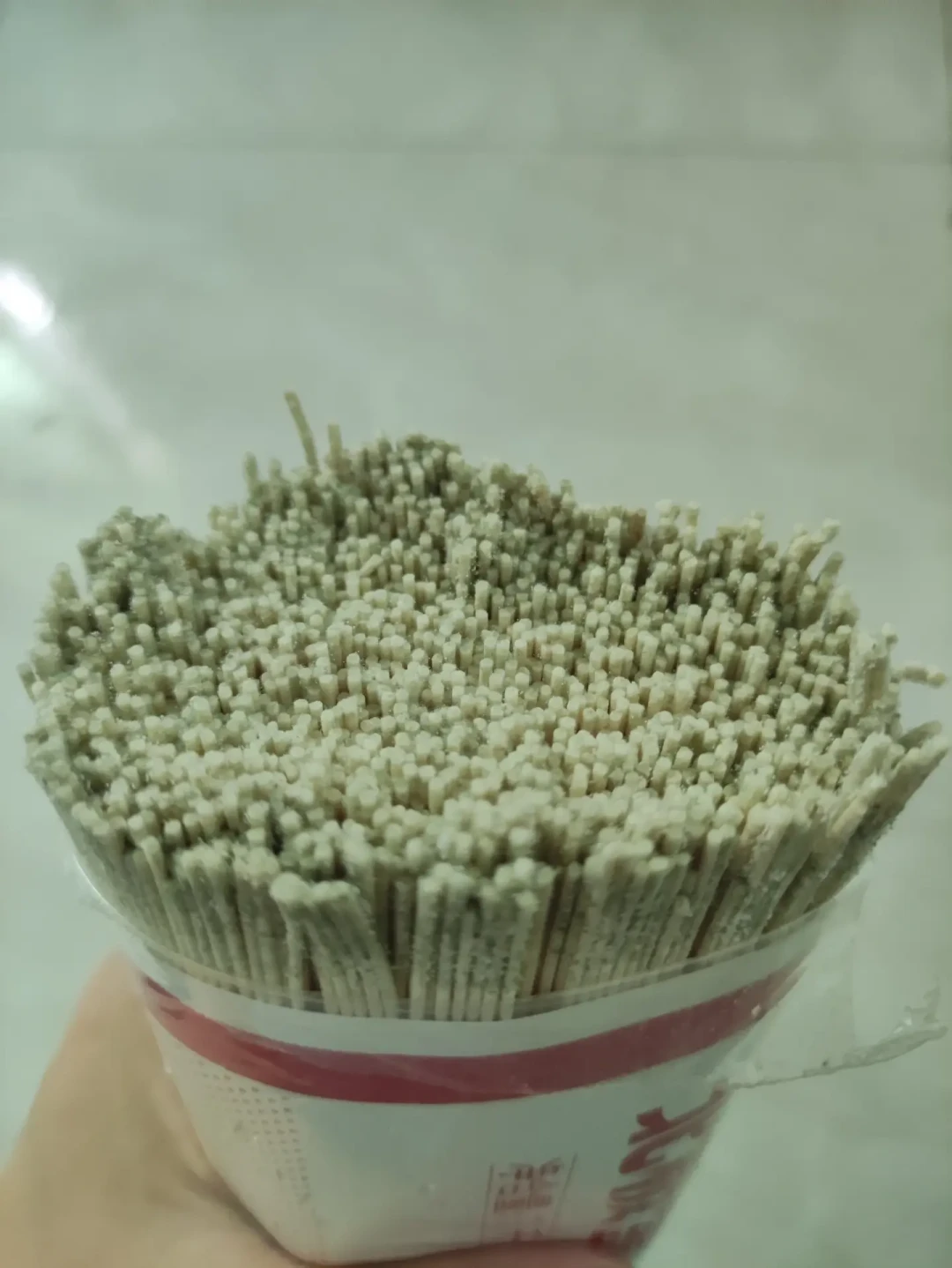 挂面一周上了两次热搜:一碗差点吃进ICU,一碗被全网