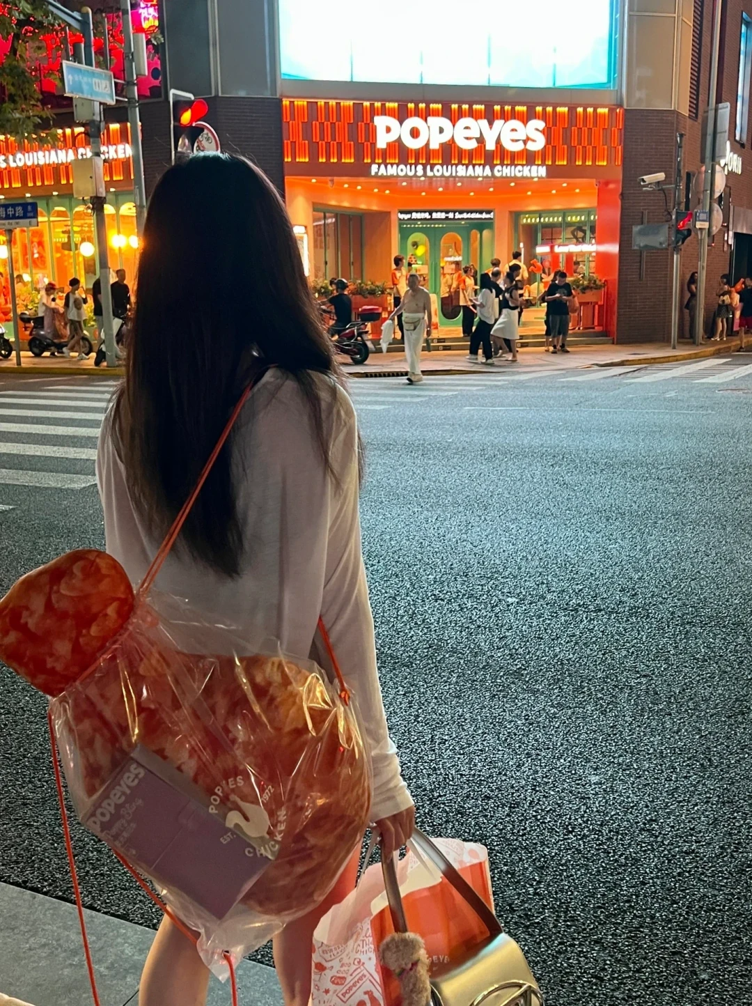 「教堂鸡」中国首店8.28开业：单人餐29元，前辈Popeyes已经栽过一次，这家74岁的德州炸鸡经得起算账吗？