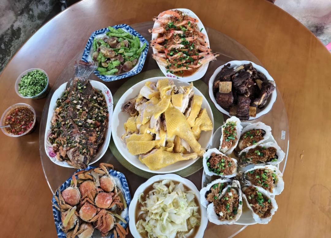新学期第一顿聚餐已经开始抢包间了:给班级订特色餐厅前,先在电话里问清这5件事