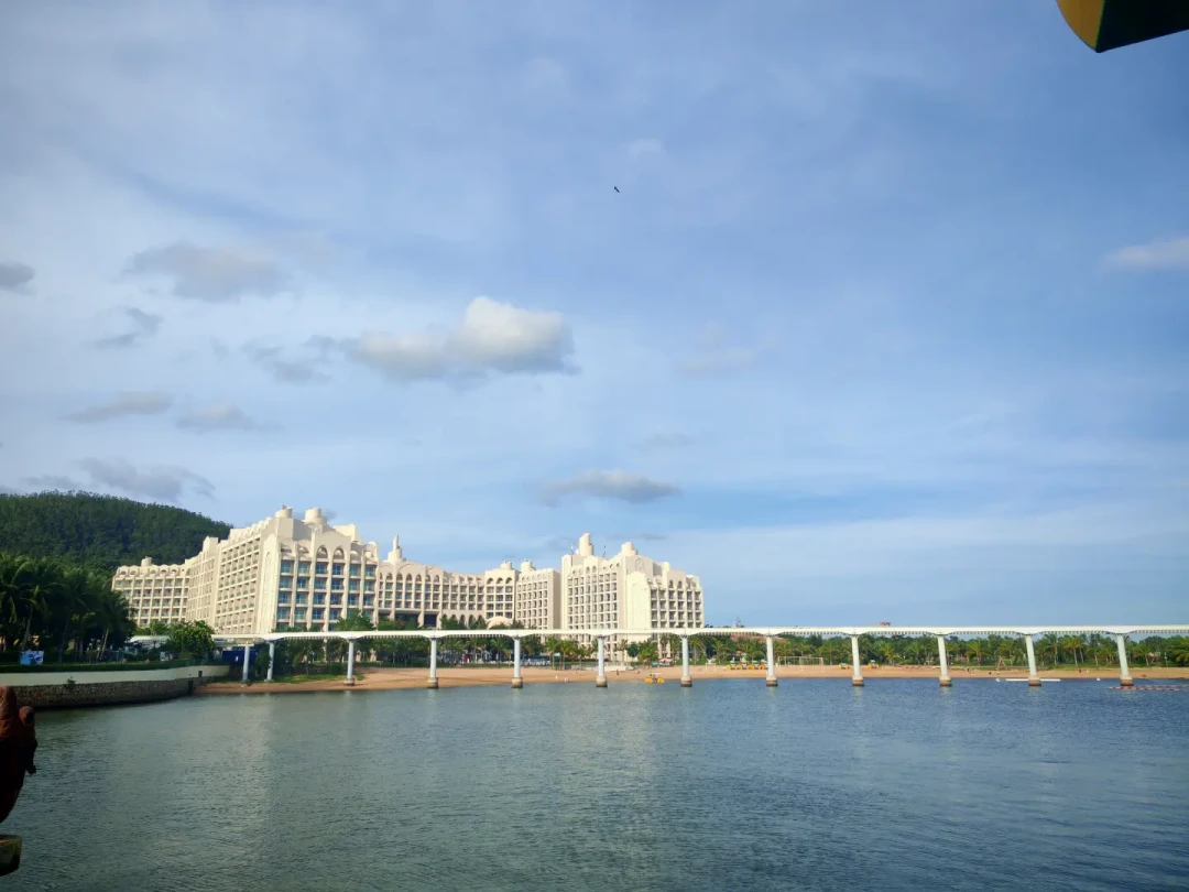 一半人喊亲子天花板,一半人喊避雷:凯悦这家1000间房的大酒店,会算账才值