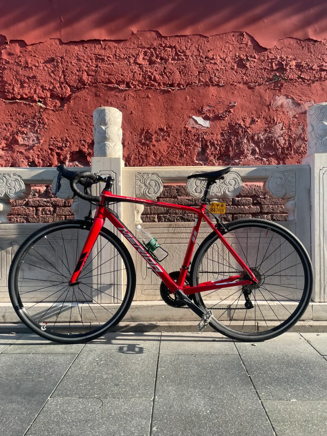 公路车第一笔升级,先换外胎、轮组还是fitting?我翻了全网60个升级顺序论战,按四把尺子重排了一遍,终于清楚了