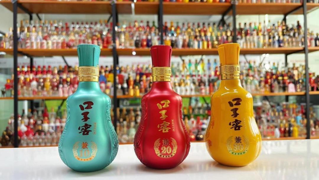 升学宴挤爆8月,口子窖成交价也降了一档:今年的宴席酒,同样的钱能往上提一级