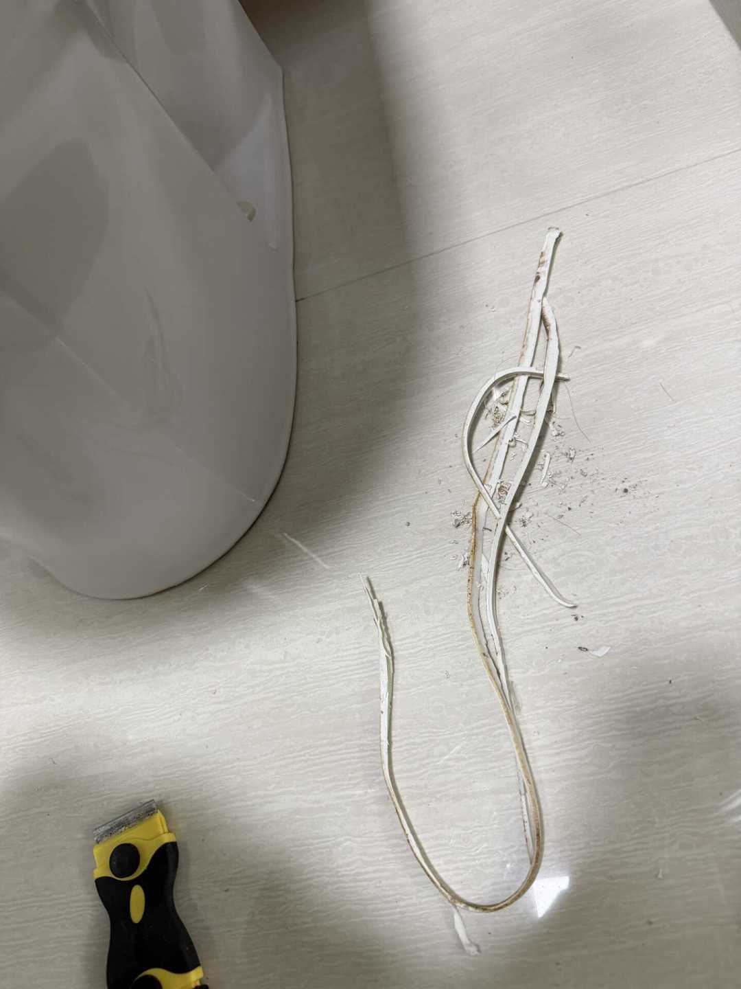 全屋定制安装别再用师傅自带的胶:西卡11FC、永白、MS180怎么选,买几支、多少钱、怎么避坑一次讲清