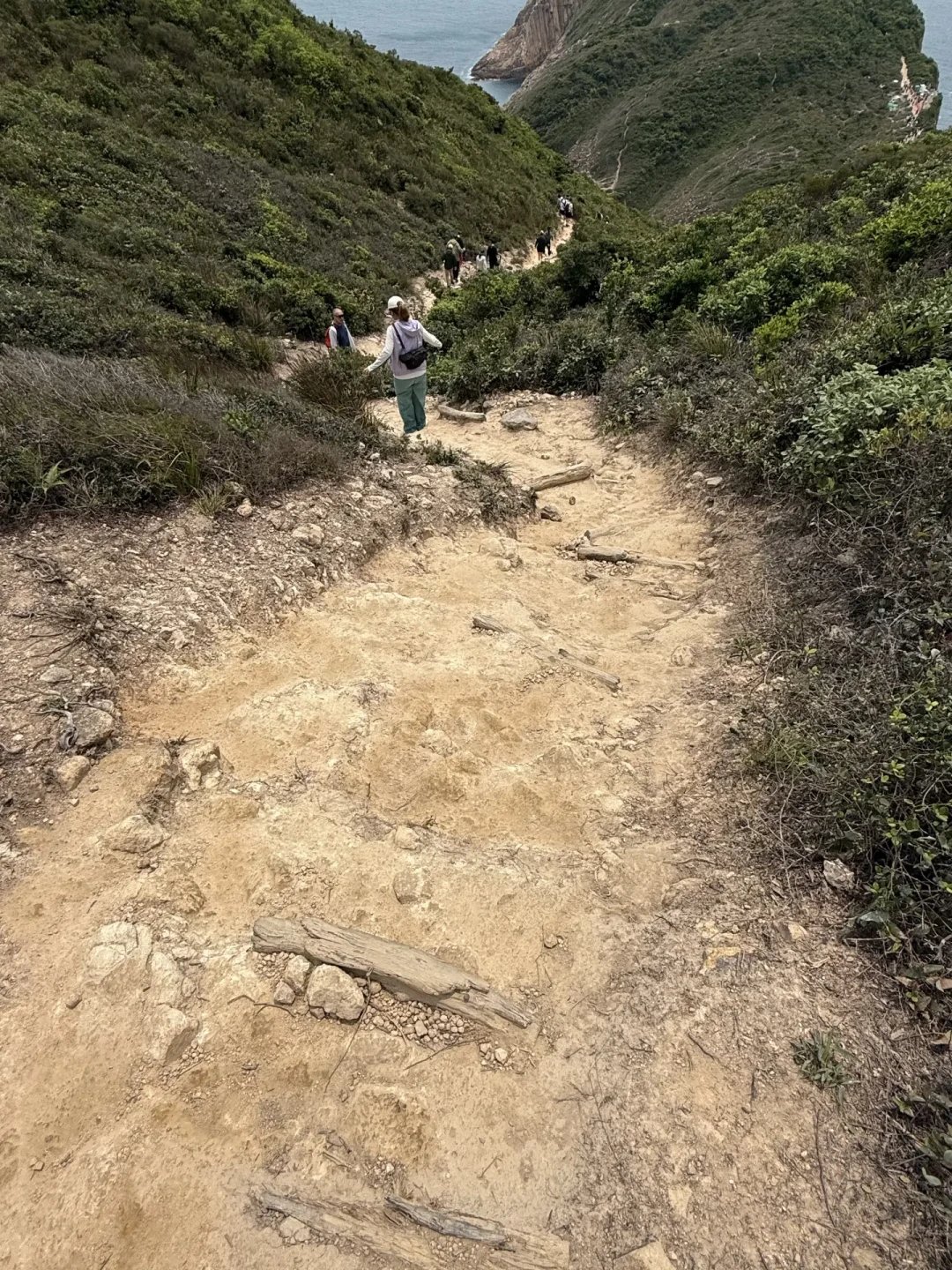 麦理浩径,一半人说